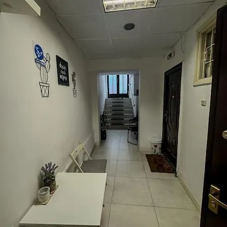 Happy Calea Victoriei Бухарест